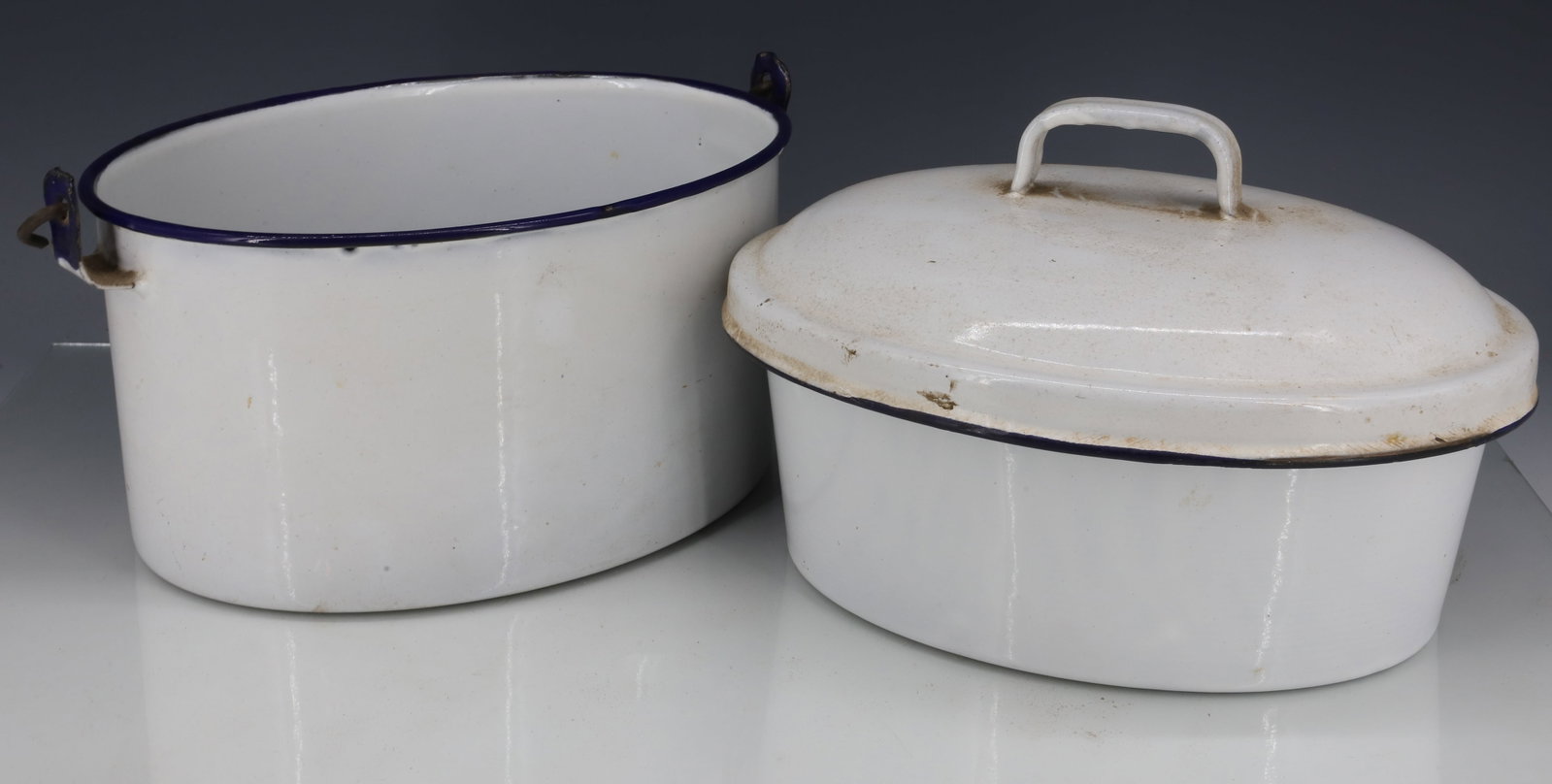 (2) AGATE WARE LUNCH PAILS - 5