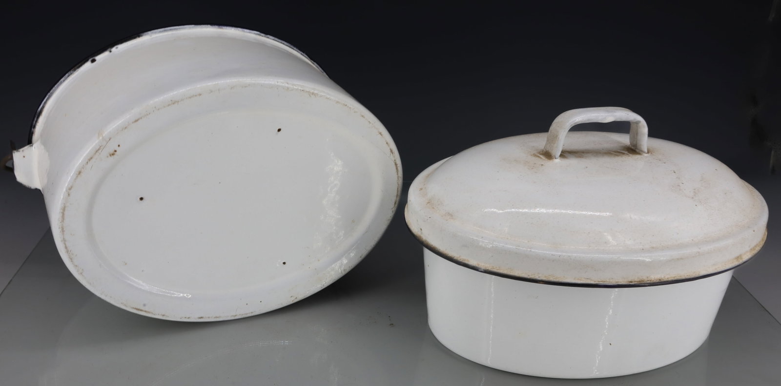 (2) AGATE WARE LUNCH PAILS - 7