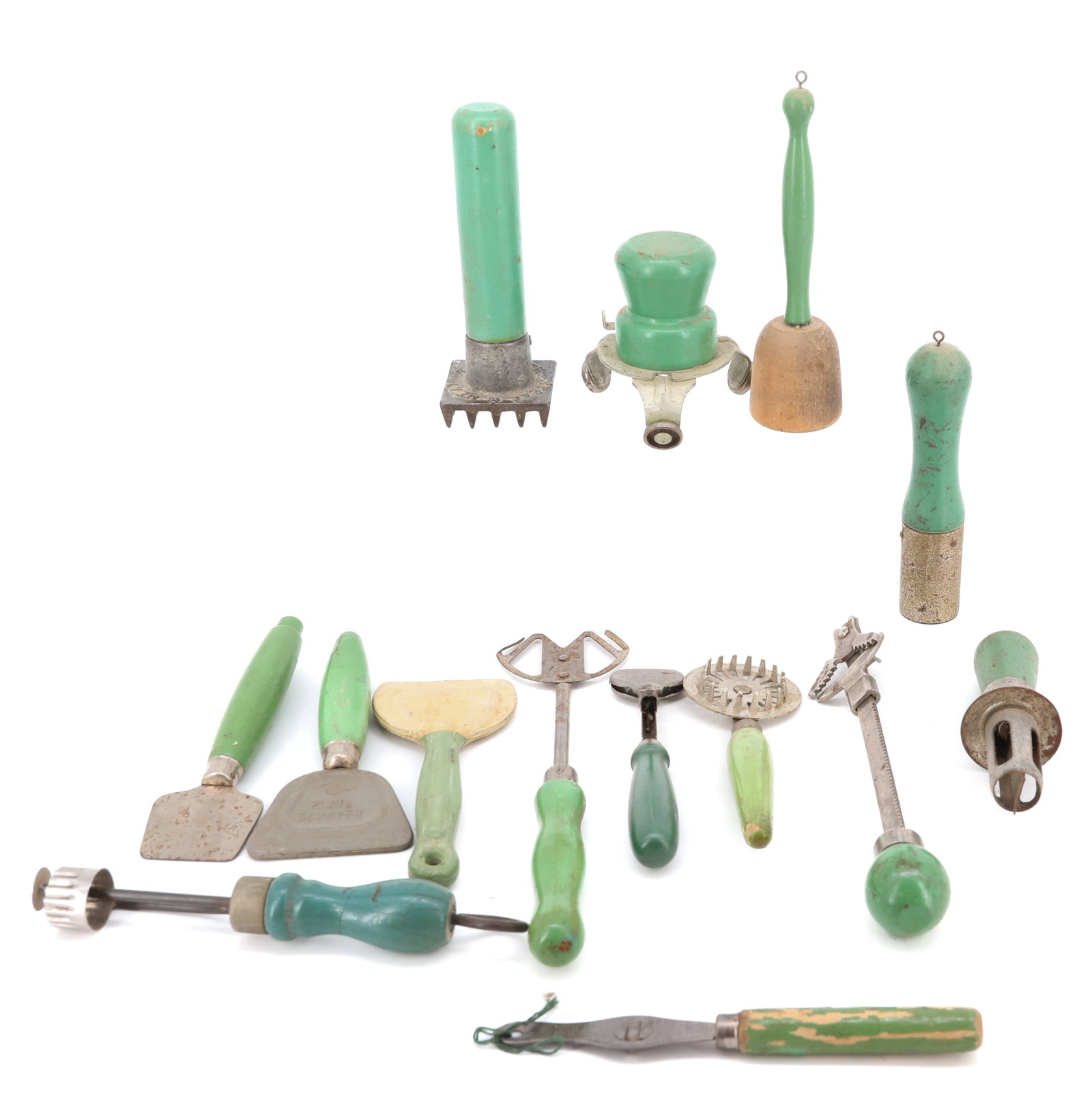 LOT OF VINTAGE GREEN HANDLED KITCHEN UTENSILS: VARIOUS UNUSUAL FORMS, INCLUDING; ORANGE PEELER, UTENSIL CLEANER, TENDERIZER, JAR TOP SEALER, AND MORE - LARGEST 8 1/2" L PLEASE READ CAREFULLY - ITEMS MUST BE PAID FOR THROUGH LIVE AUCTIONEERS OR WIT