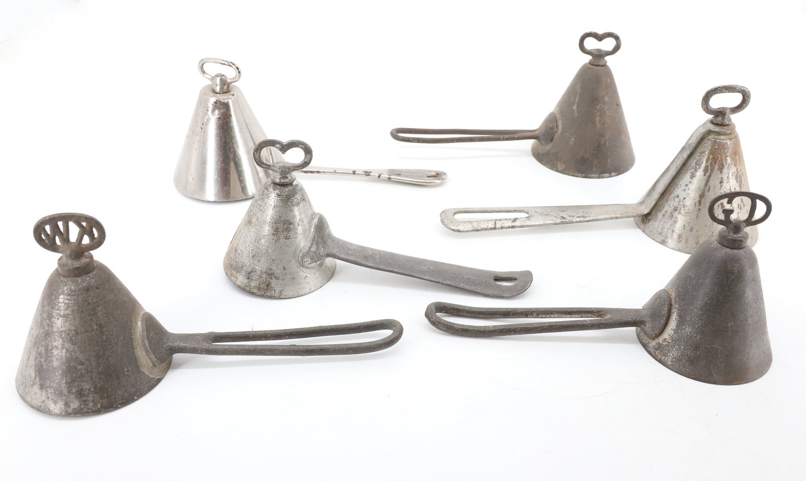 LOT OF (6) ICE CREAM SCOOPS: CONICAL FORMS, WITH THUMB SCREW ON TOP - ONE MARKED; KW PATENT 1905 OTHER MARKED; "G" ON TOP - LAD'S DIPPER, AND MORE - LARGEST 8 3/4"L WITH A 3 1/4" BOWL PLEASE READ CAREFULLY - ITEMS MUST BE PAID FO