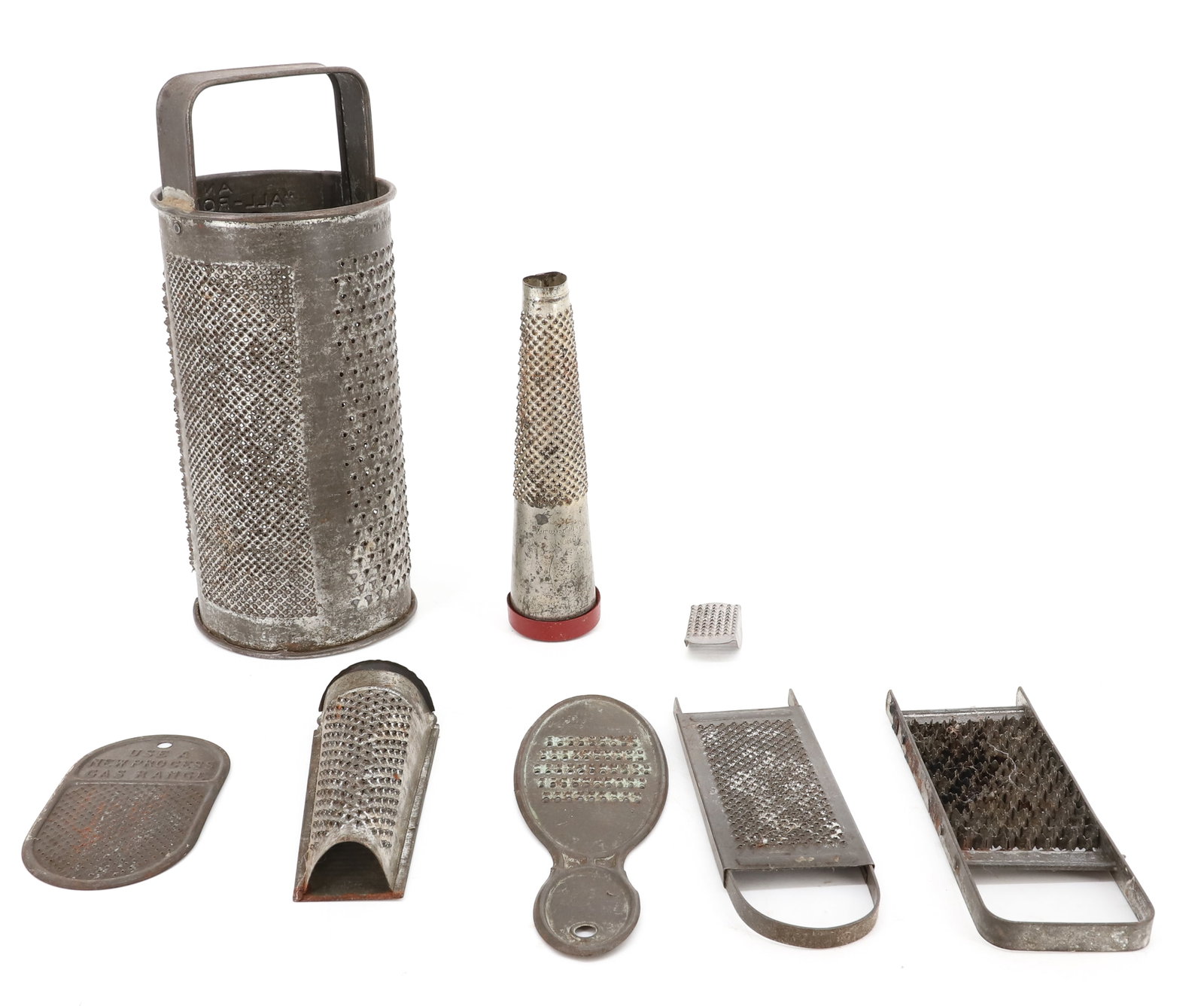 LOT OF TIN KITCHEN GRATERS (1 of 3)