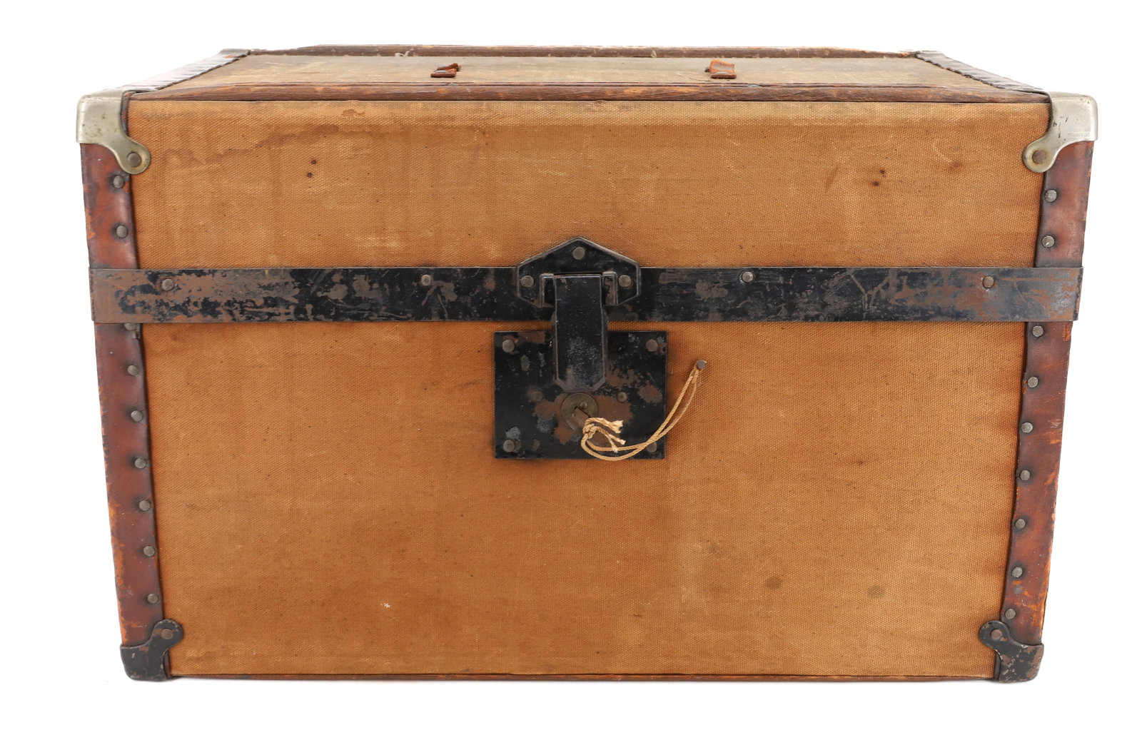 ANTIQUE ADVERTISING TRUNK: PETTIBONE MFG. CO. - MANUFACTURERS FOR SECRET SOCIETIES, CINCY, OHIO - MARKED ON END; HENRY FARNHAM, HORNELLSVILLE, NY 11" X 18" X 12" PLEASE READ CAREFULLY - ITEMS MUST BE PAID FOR THROUGH LIVE AUCTI