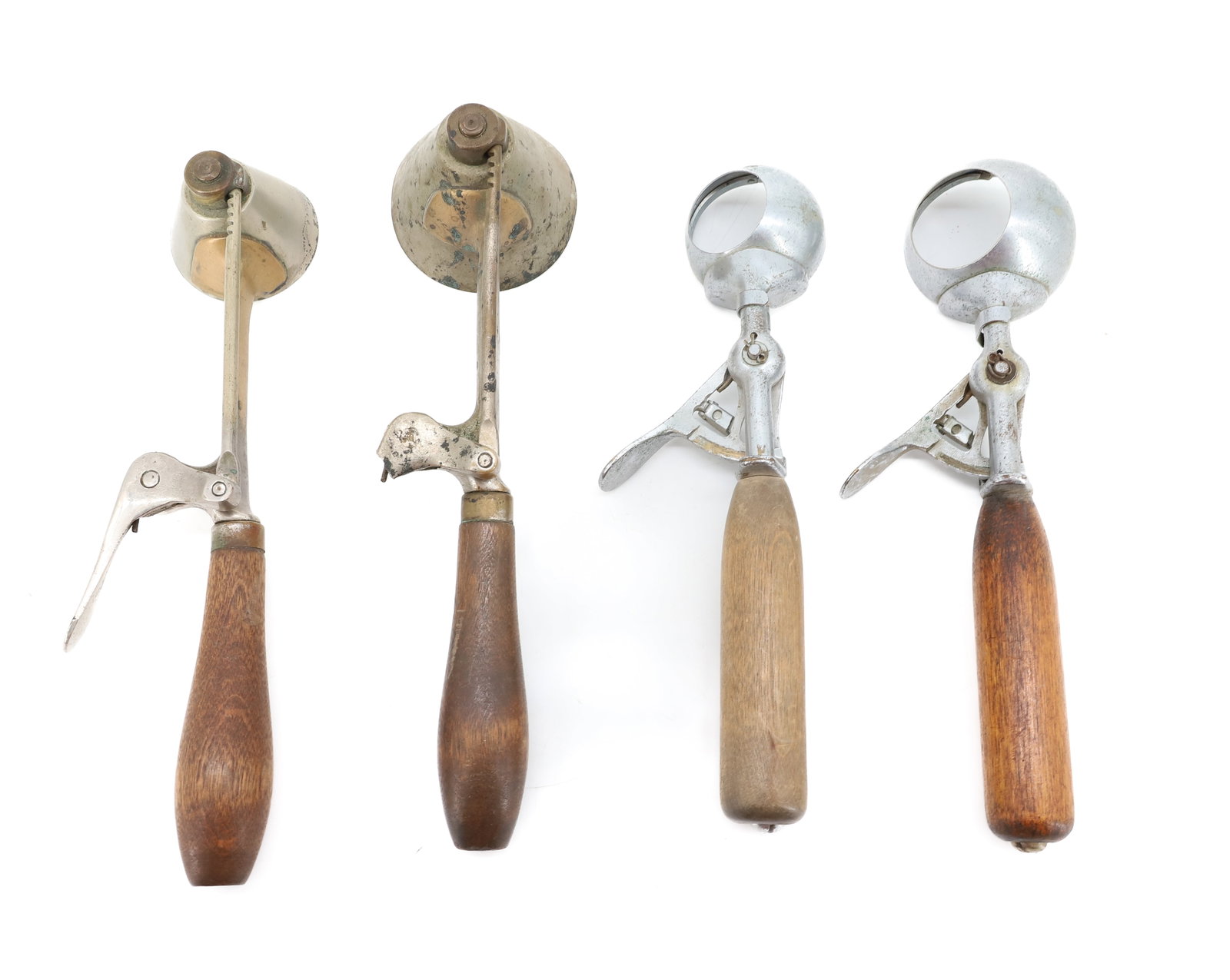 (4) VINTAGE ICE CREAM DIPPERS (1 of 4)