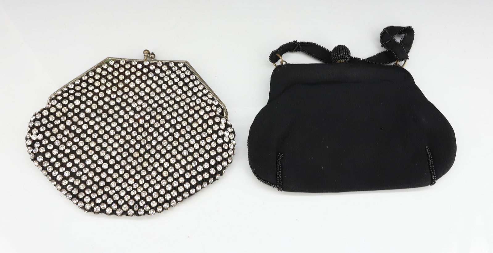 (2) VINTAGE PURSES - 2