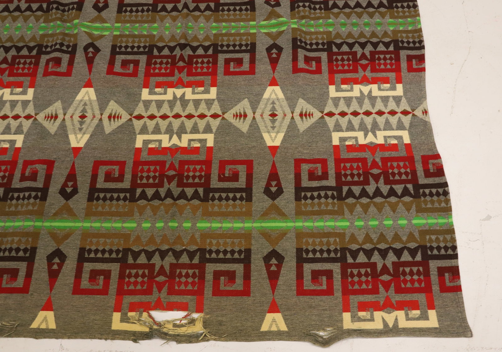 NATIVE AMERICAN BLANKET - 3