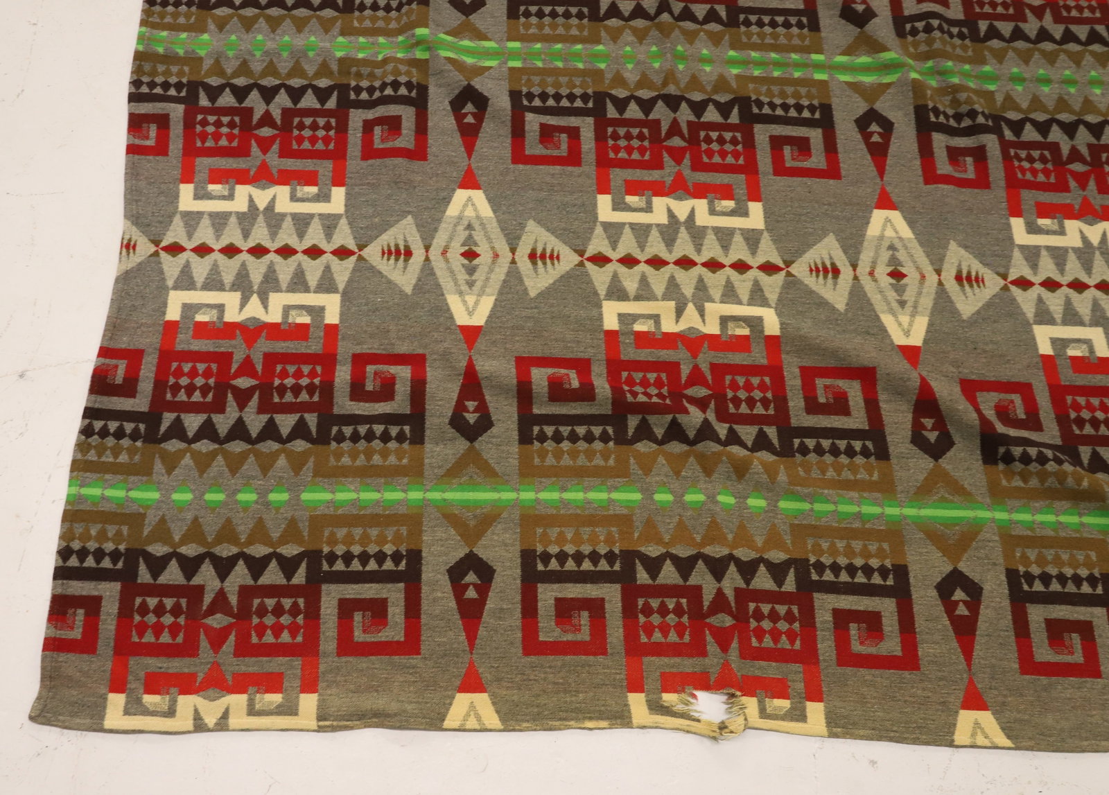 NATIVE AMERICAN BLANKET - 5