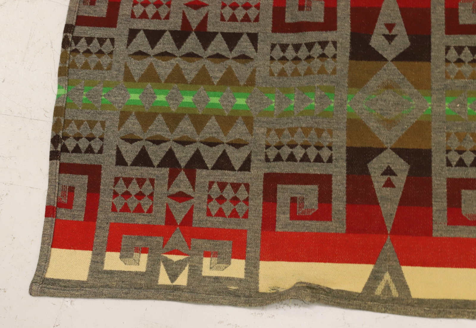 NATIVE AMERICAN BLANKET - 7