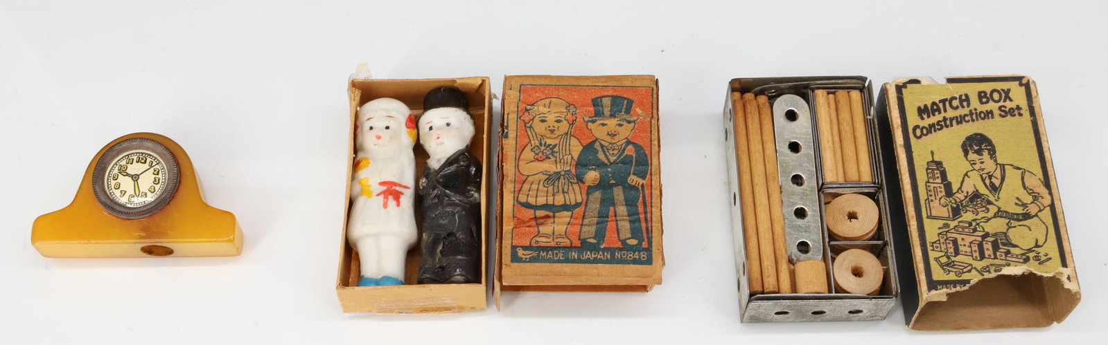 BAKELITE PENCIL SHARPENER AND MINIATURES (1 of 4)