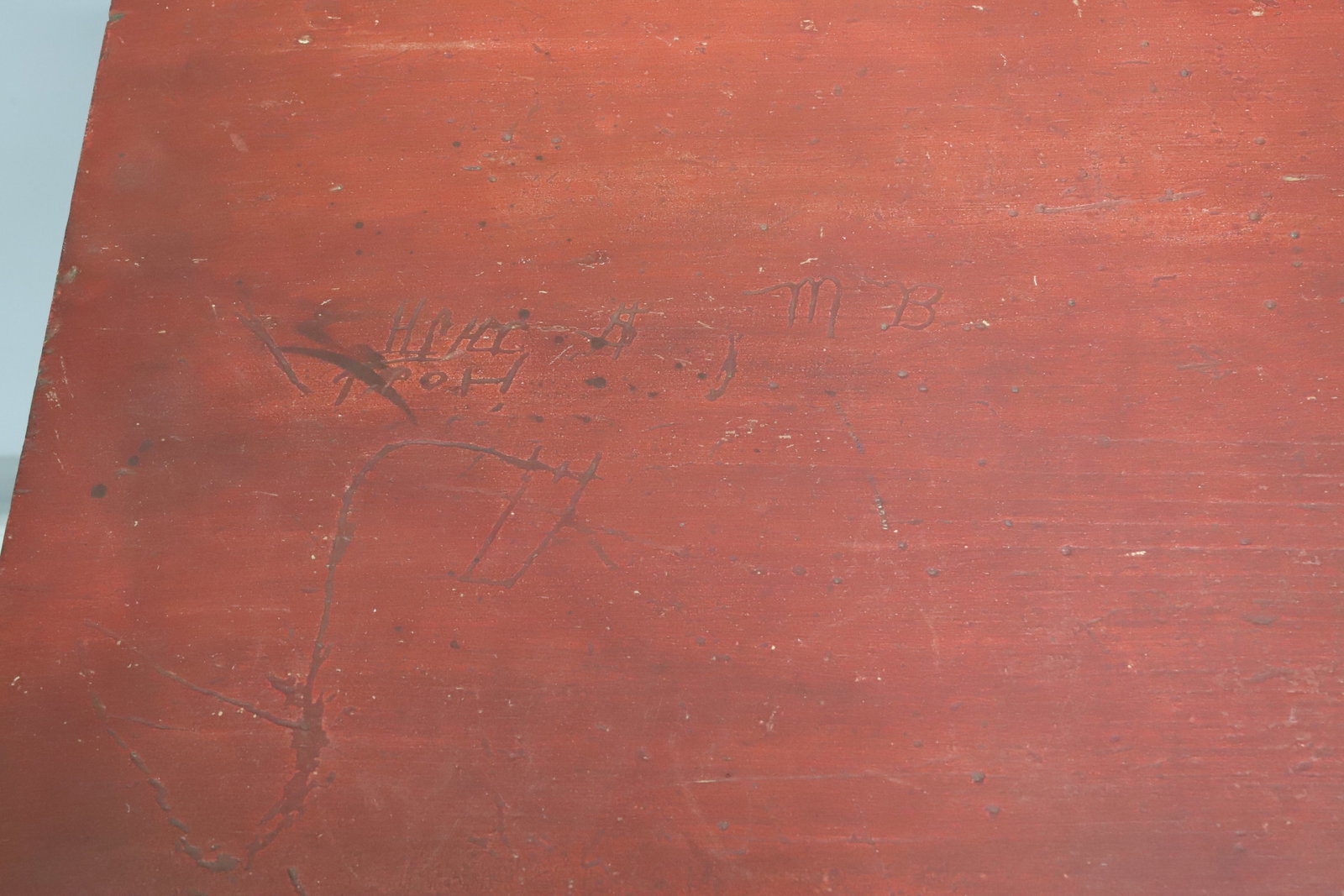 RED PAINTED SIDE TABLE - 3