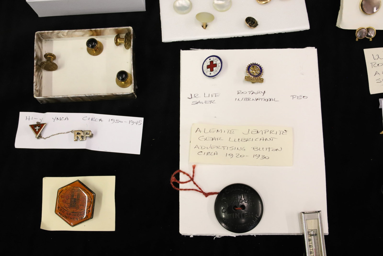 CUFFLINK SETS LOT - 4
