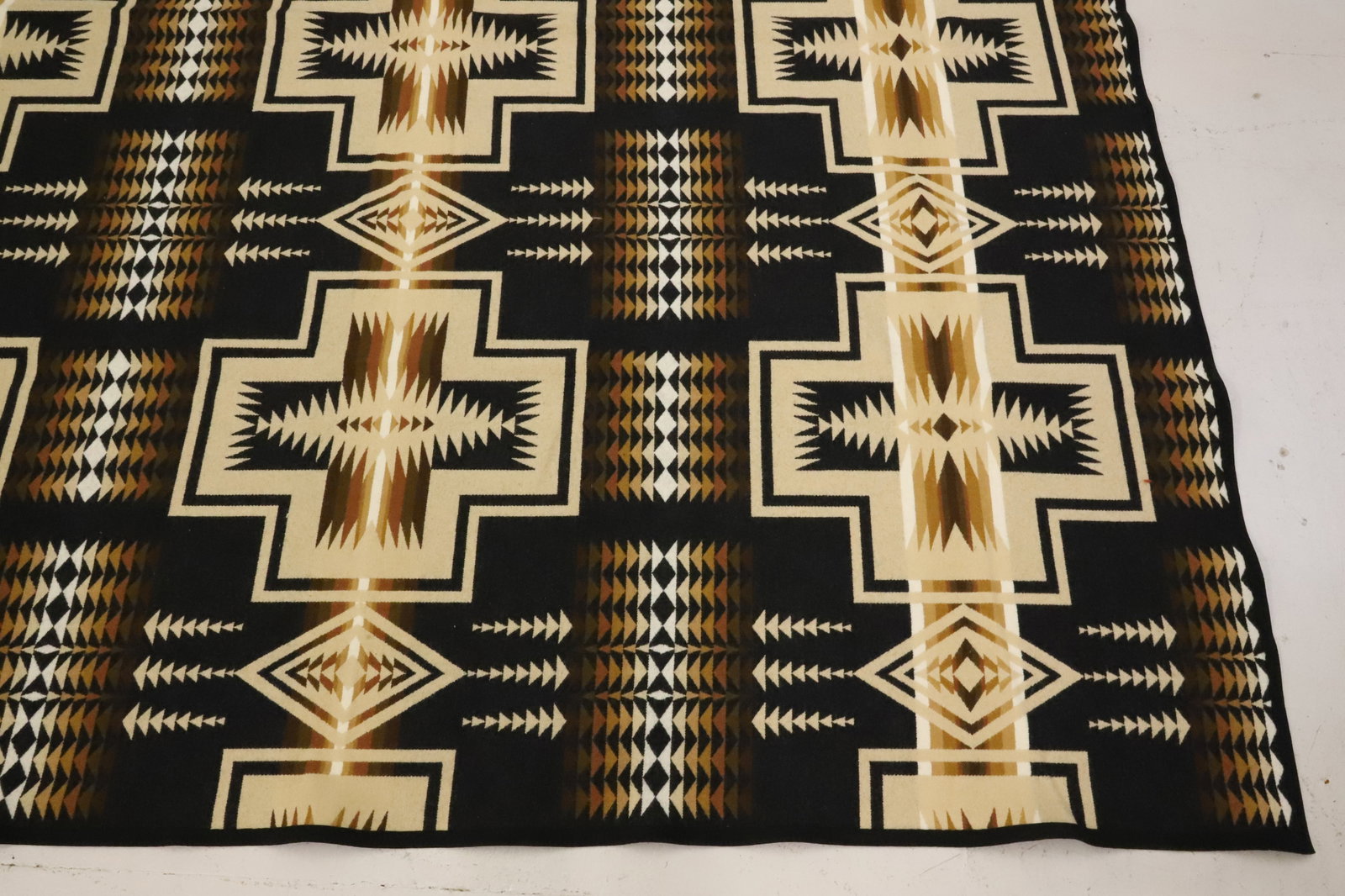 PENDLETON HOME COLLECTION WOOL BLANKET - 6