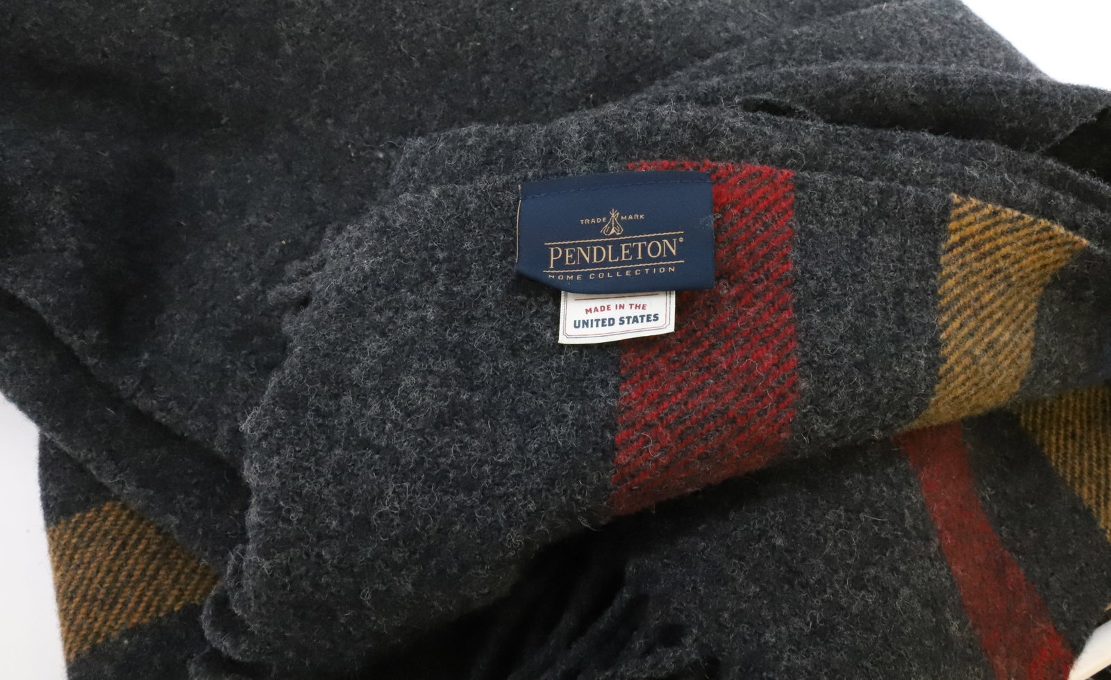 (2) PENDLETON HOME COLLECTION WOOL BLANKETS - 2