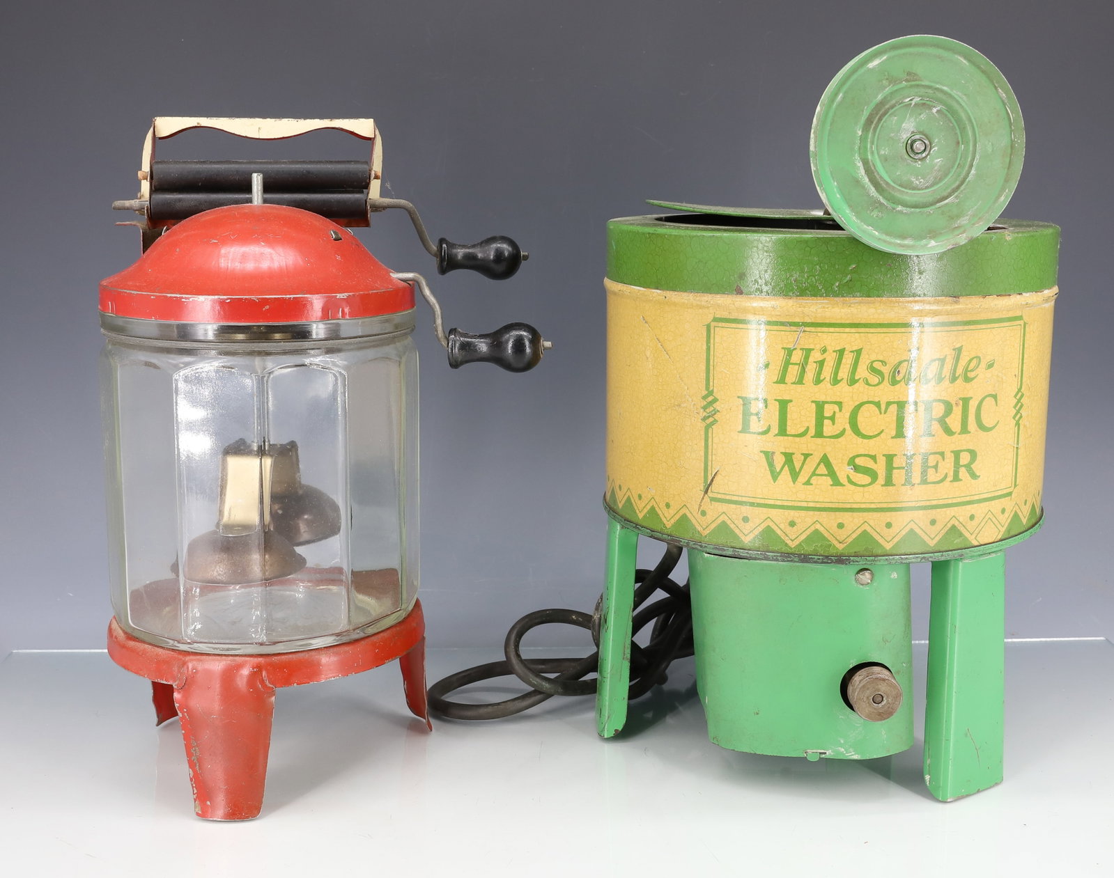 LOT OF (2) TOY WASHING MACHINES (1 of 7)