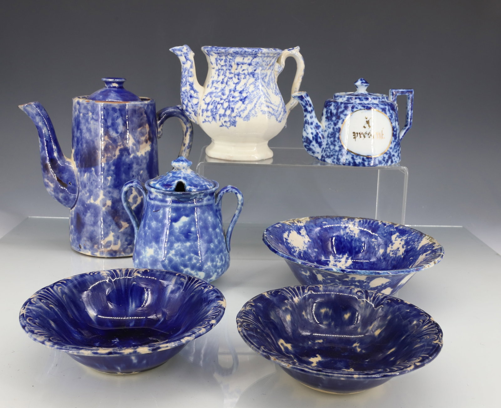LOT OF BLUE / WHITE SPONGEWARE (1 of 10)