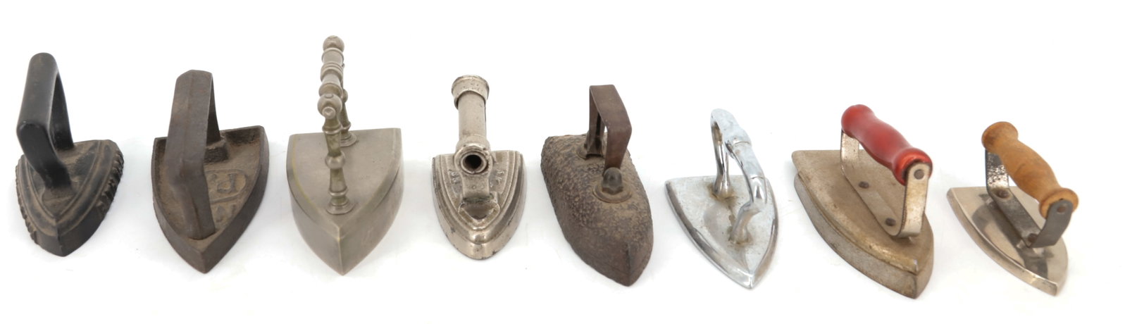 LOT OF (8) MINIATURE SAD IRONS (1 of 8)