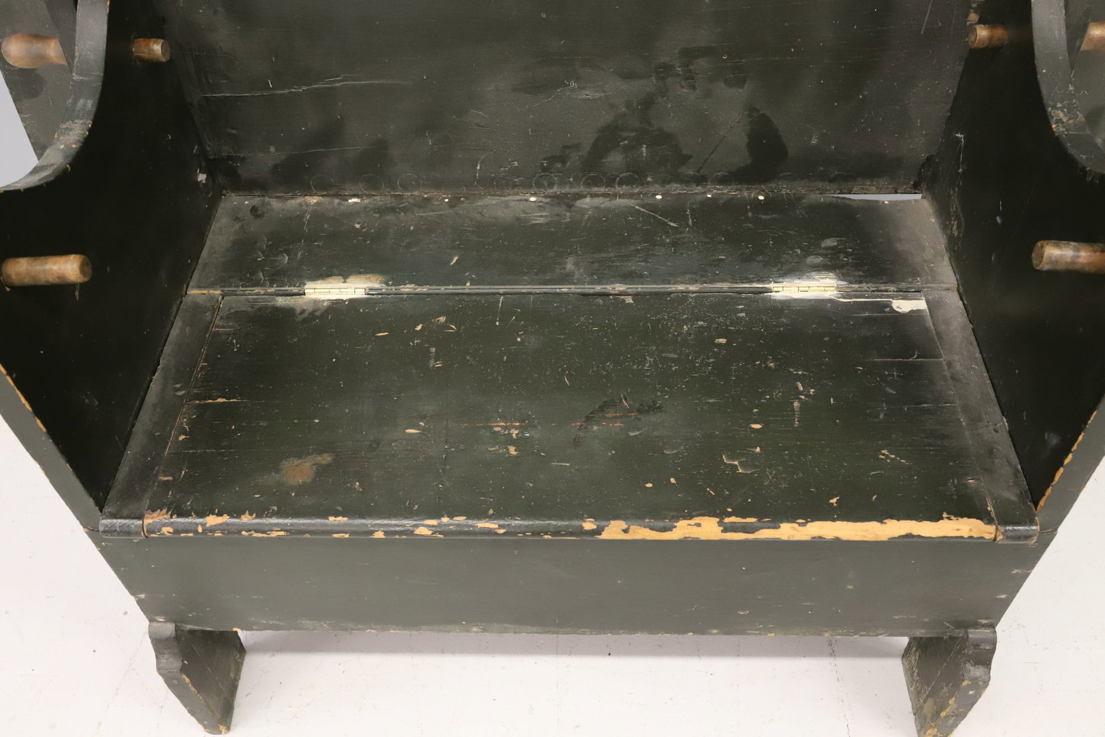 PAINTED HUTCH TABLE - 2
