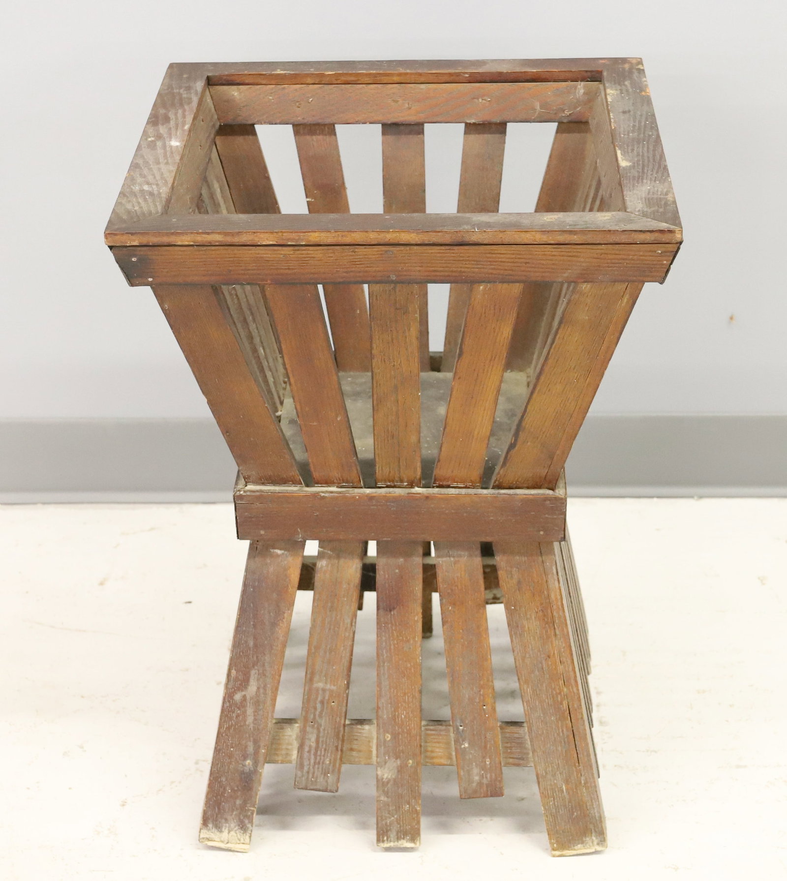 ARTS & CRAFT STYLE PLANT STAND (1 of 5)