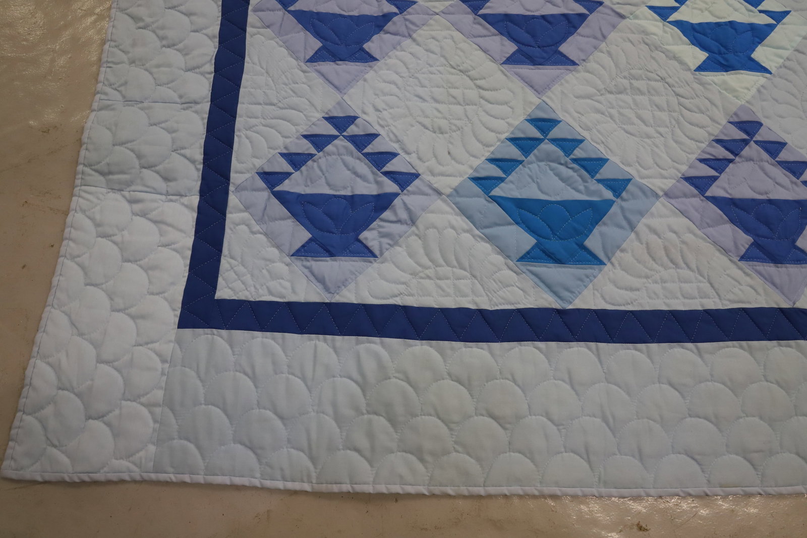 LARGE BASKET QUILT - 2