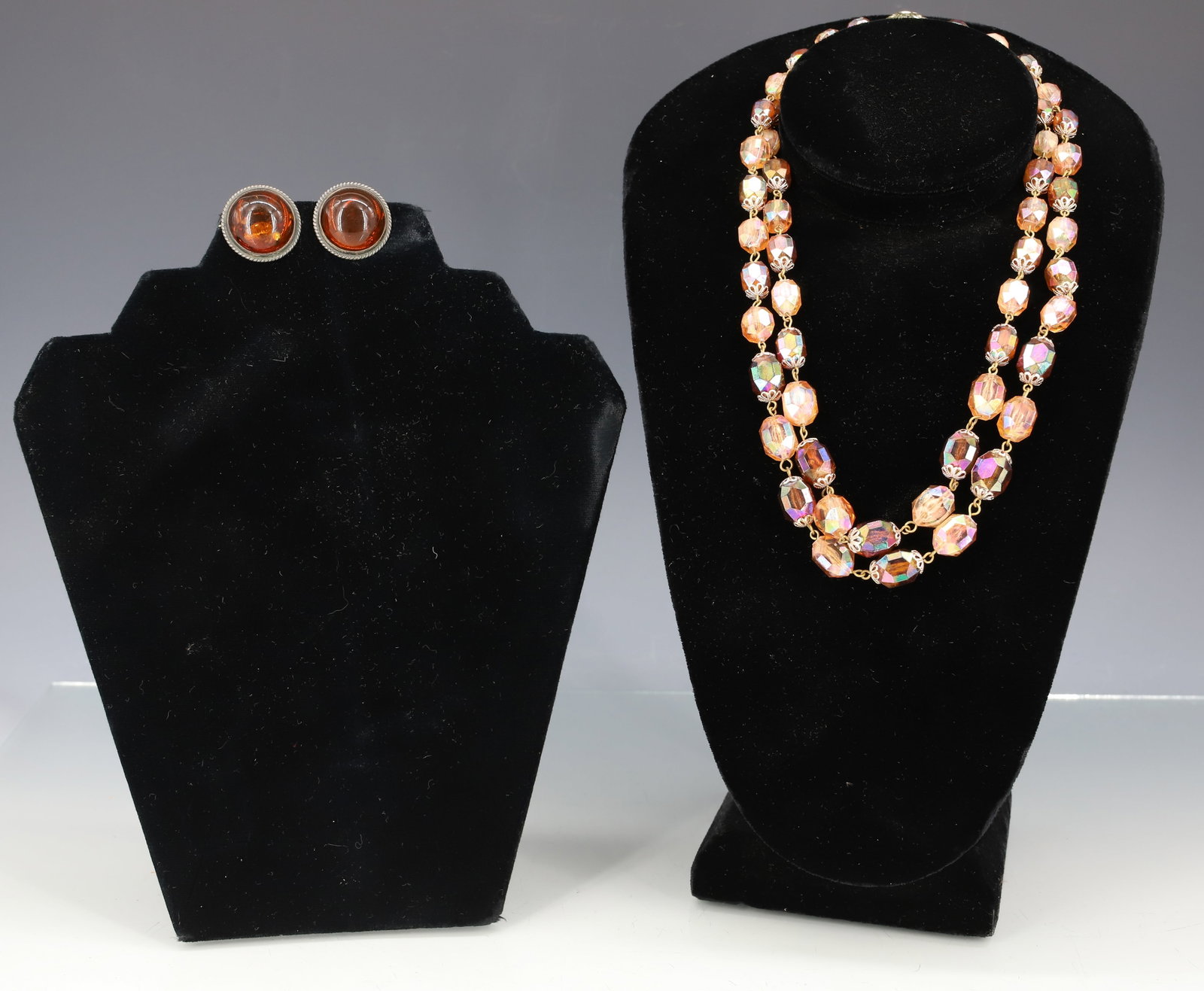 COSTUME JEWELRY NECKLACE / EARRINGS: FACETED PLASTIC BEADED NECKLACE (W. GERMANY) WITH, CLIP ON EARRINGS. 8" DROP ON NECKLACE. PLEASE READ CAREFULLY - ITEMS MUST BE PAID FOR THROUGH LIVE AUCTIONEERS OR WITH CASH OR CHECK IN PERSON -