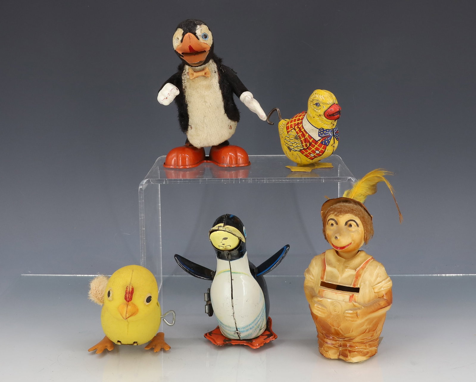 LOT OF VINTAGE WIND-UP TOYS (1 of 3)