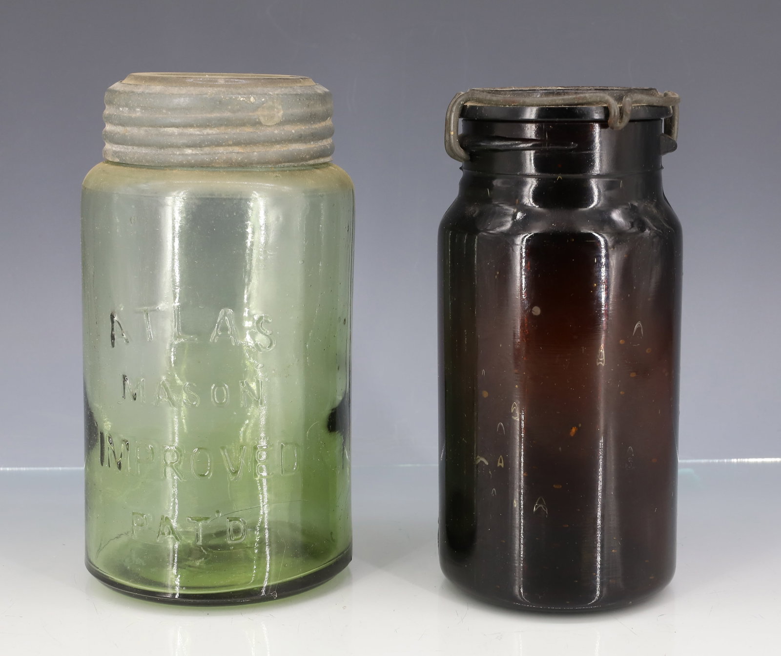 ATLAS MASON AND "LORILLARD" JARS (1 of 8)