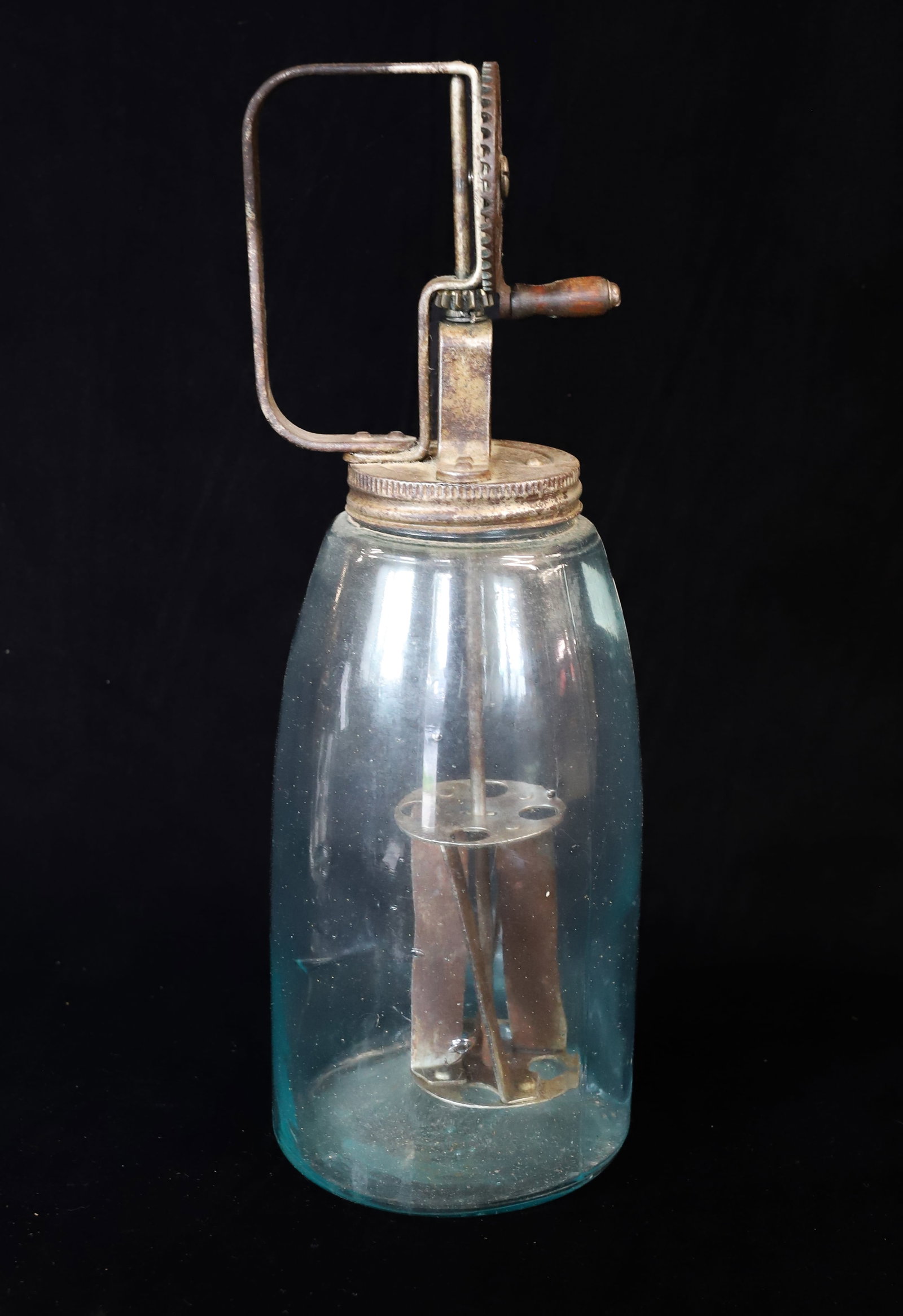 PEERLESS BEATER JAR: CAST IRON MECHANISM ATTACHED TO METAL SCREW-ON LID. AQUA MASON JAR. 13 1/2" H. PLEASE READ CAREFULLY - ITEMS MUST BE PAID FOR THROUGH LIVE AUCTIONEERS OR WITH CASH OR CHECK IN PERSON - Terms for Purch