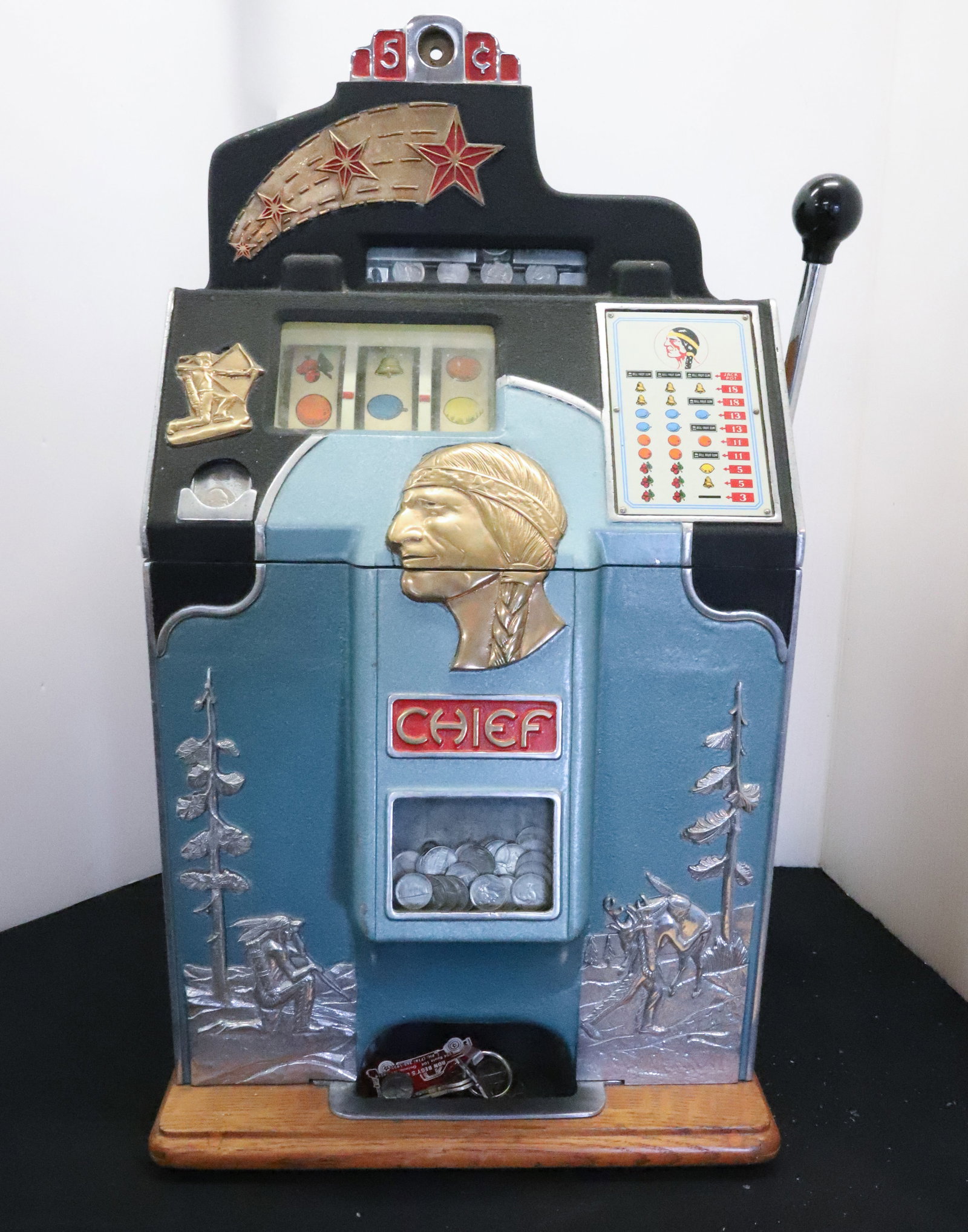 O.D. JENNINGS "FOUR STAR CHIEF" SLOT MACHINE (1 of 7)