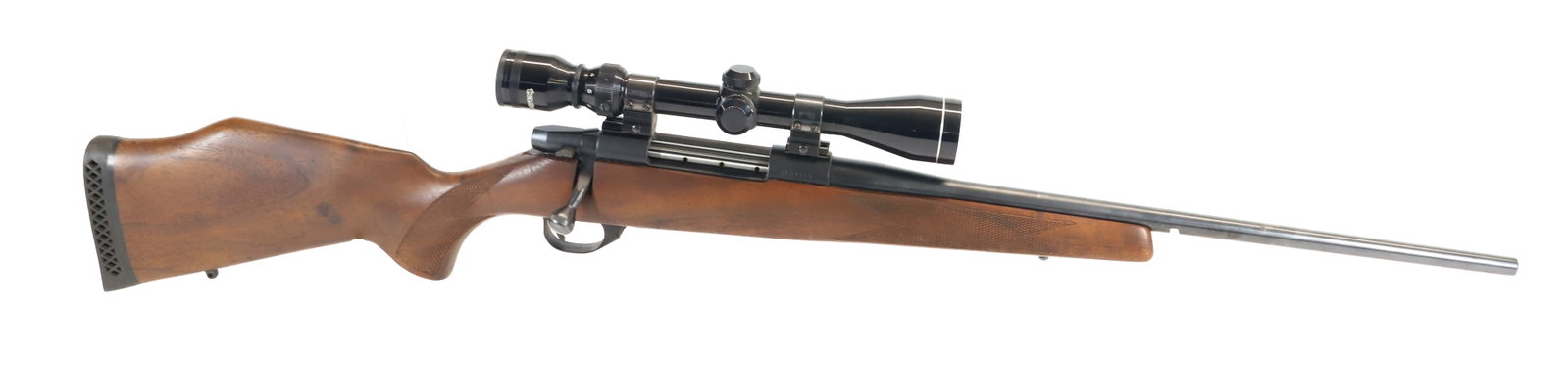 VANGUARD BY; WEATHERBY BOLT ACTION RIFLE: 7MM MAG, SERIAL# VL04458, TASCO SCOPE br>THIS GUN REQUIRES REGISTRATION OR AN FFL TRANSFER TO PURCHASE br>PLEASE READ CAREFULLY BEFORE BIDDING. ALL PAYMENTS MUST BE MADE BEFORE ITEMS CAN BE SHIPPED. B