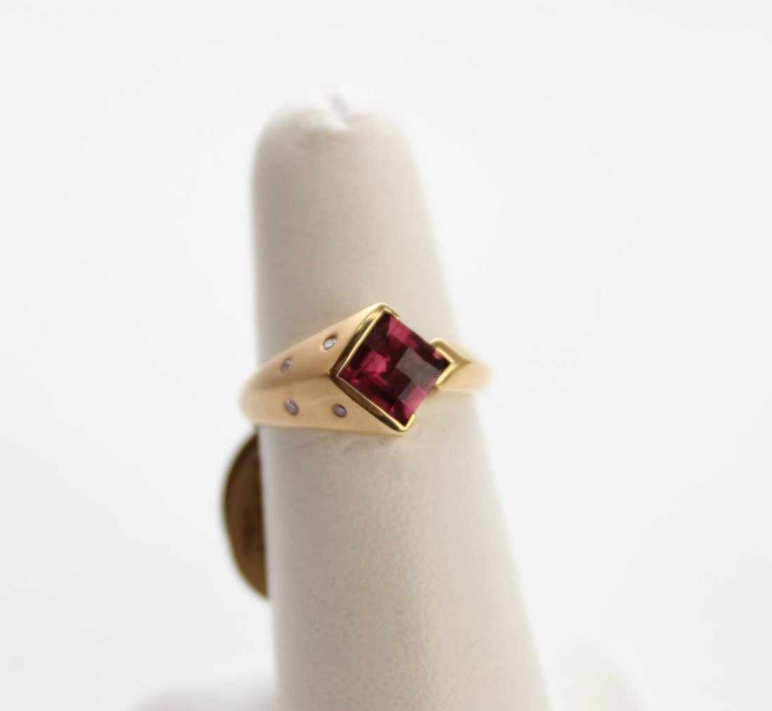 14K RHODOLITE GARNET RING: SIZE 6 - 4 DIAMONDS @ .03CT TW - 2.9DWT