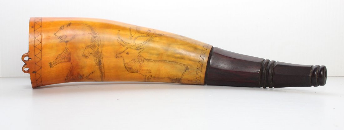 SCRIMSHAW POWDER HORN: 16"