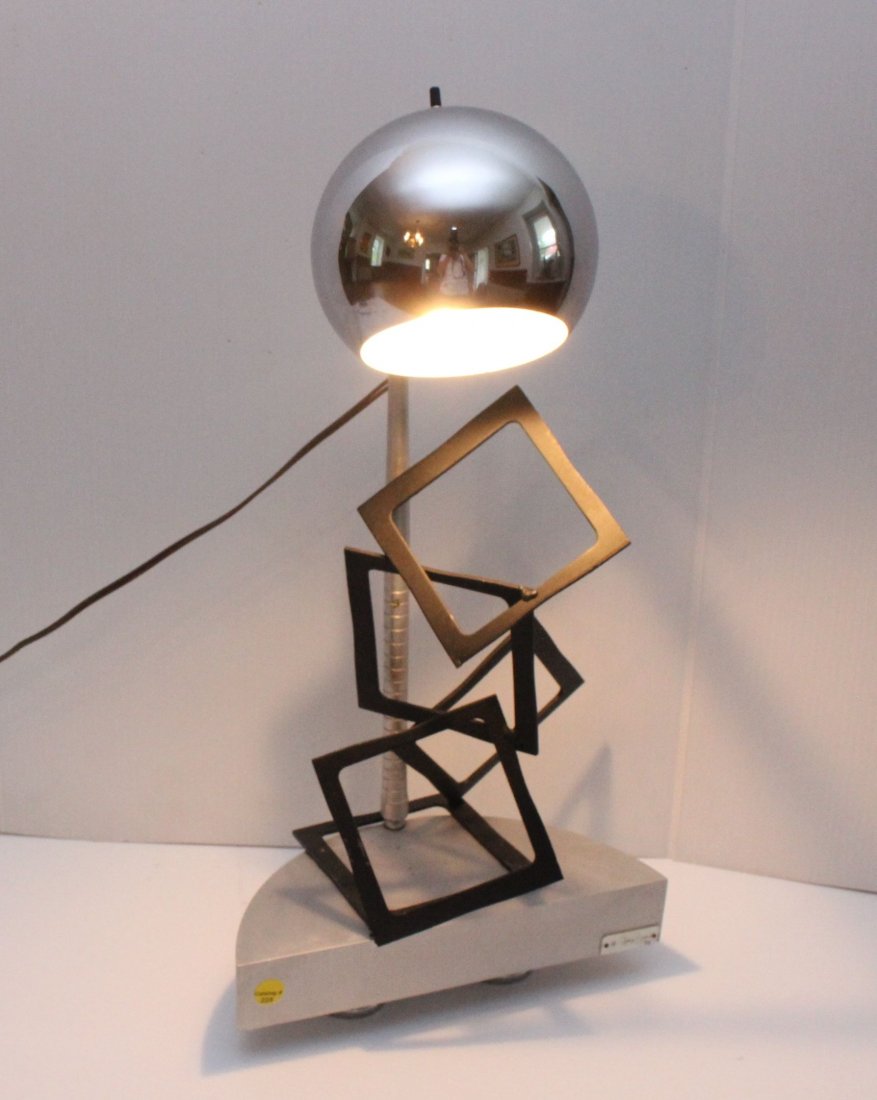 CURTIS JERE MID-CENTURY LAMP: DATED 1973 - FEET MARKED KNOLL - MID CENTURY CHROME AND ALUMINUM DESIGN - 22"