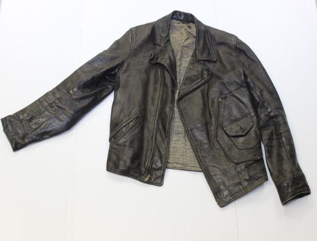VINTAGE HARLEY DAVIDSON JACKET: VINTAGE HARLEY DAVIDSON JACKET CIRCA 1940'S - LEATHER - MEN'S SMALL