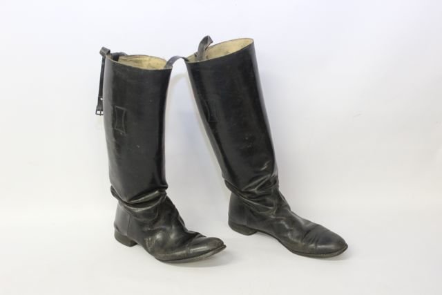 LEATHER RIDING BOOTS: LEATHER RIDING BOOTS WOMEN'S MOTORCYCLE BOOTS - FOOT MEASURES 10" 14"