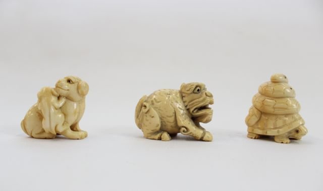 CARVED CHINESE NETSUKES: LOT OF 3 - ANIMALS - DRAGON, DOG, AND SNAKE 1 1/4" TO 1 3/8"
