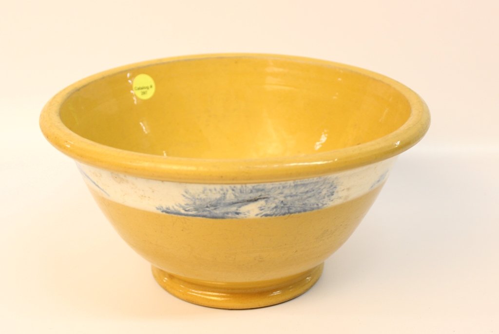 MOCHAWARE MIXING BOWL: YELLOWARE BOWL WITH BLUE SEAWEED DECOARTION 10" X 4 1/2"