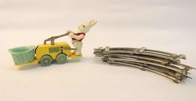 PETER RABBIT CHICK-MOBILE: VINTAGE LIONEL CHICK-MOBILE HANDCARVED LIONEL CORP. #1103 WITH TRACK, GOOD CONDITION, 11.5" LONG.