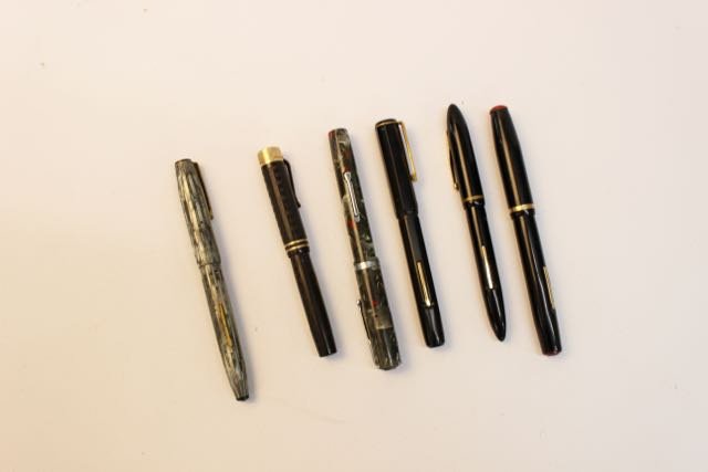 LOT OF FOUNTAIN PENS: LOT OF 6 FOUNTAIN PENS, WEAVER, EVERLAST, IDEAL, SHEAFFERS & OTHER. MOST WITH 14K NIBS.