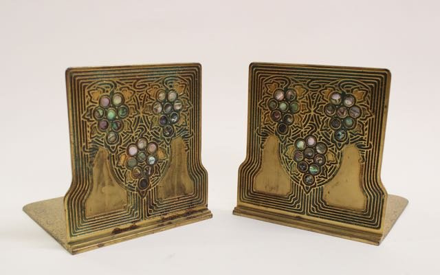 TIFFANY BOOKENDS: TIFFANY STUDIOS NEW YORK BOOKENDS #1173 WITH MOTHER OF PEARL INLAY Dimensions: 5 3/8" X 5 1/4"