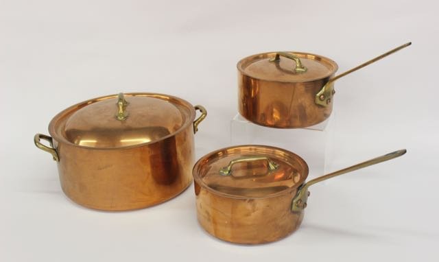 LOT OF COPPER POTS (1 of 5)