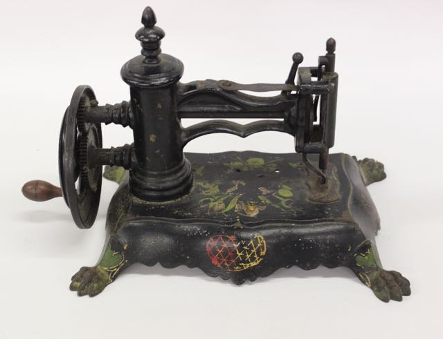 EARLY SEWING MACHINE (1 of 4)