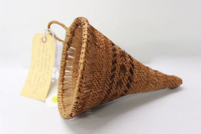 NATIVE AMERICAN INDIAN BASKET (1 of 3)