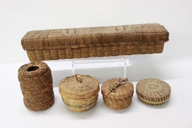 GROUP OF 5 NATIVE AMERICAN BASKETS (1 of 2)