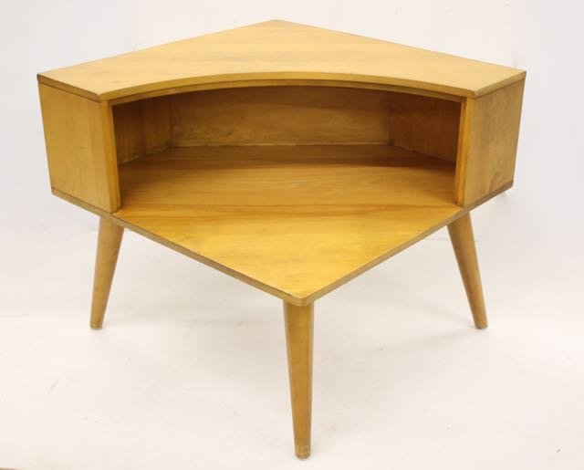 MCM CONANT BALL CORNER END TABLE: AMERICAN MODERN BY: RUSSEL WRIGHT, FOR CONANT BALL 31" X 31" X 27"H