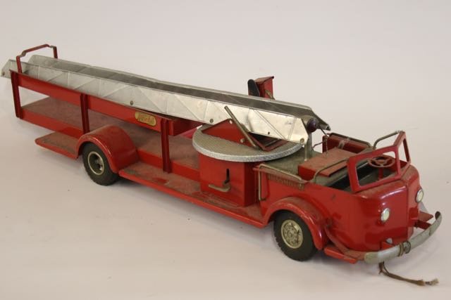 TOY FIRE TRUCK (1 of 8)