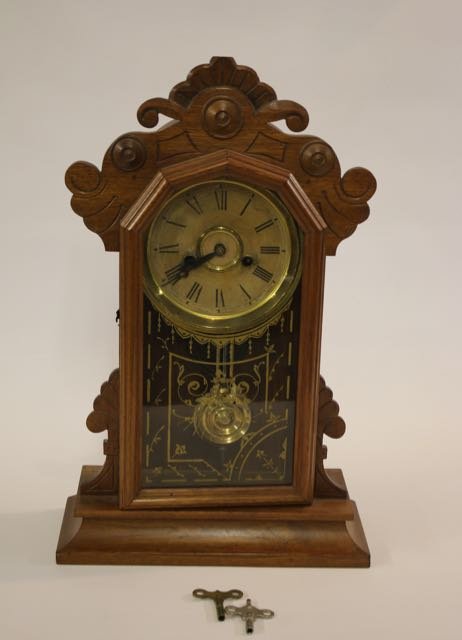 INGRAHAM MANTLE CLOCK (1 of 4)