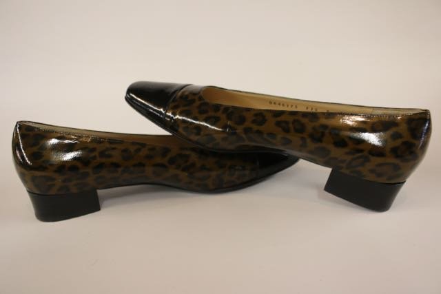 SALVATORE FERRAGAMO: LADIES SIZE 8 (B) - LEOPARD DESIGN SIZE 8 (B)