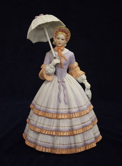 LENOX FIGURE (1 of 3)