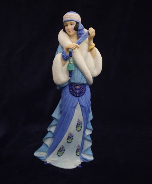 LENOX FIGURE (1 of 3)