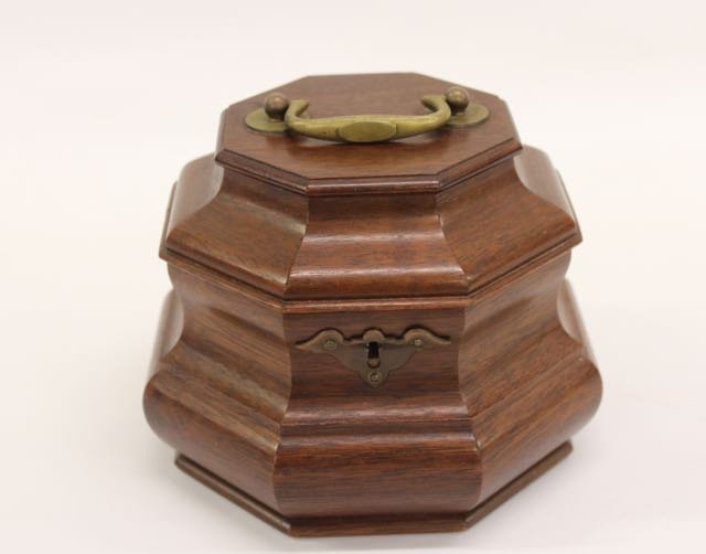 COLONIAL WILLIAMSBURG LINED CADDY (1 of 4)