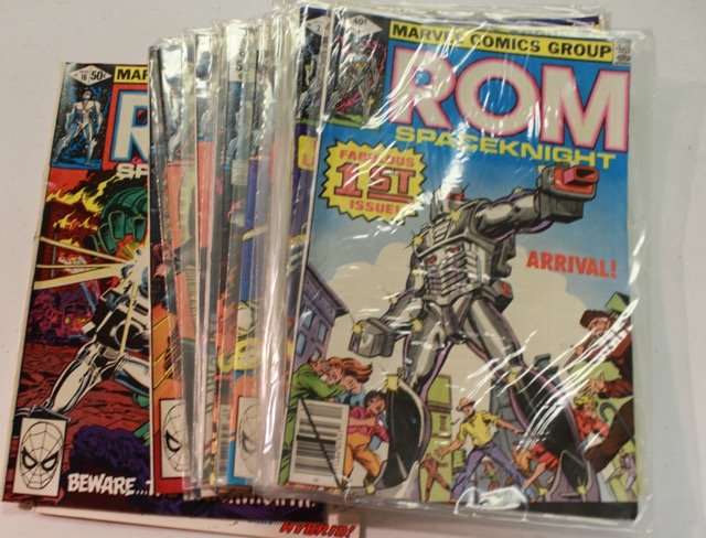 GROUP OF MARVEL COMIC BOOKS (1 of 4)